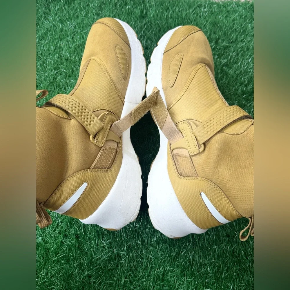 Men’s Jordan Trunner LX‎ High Golden Harvest Size 12